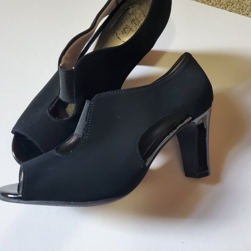Ladies Dress Peep Toe Pumps, Size 6